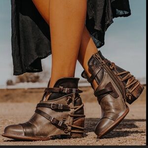 FREE BIRD by Steven CRUE Boots